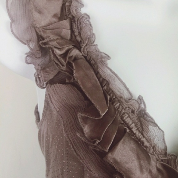 🎉FESTIVAL READY💃🏻Bebe sexy ruffle blouse 🌺 - Picture 3 of 6